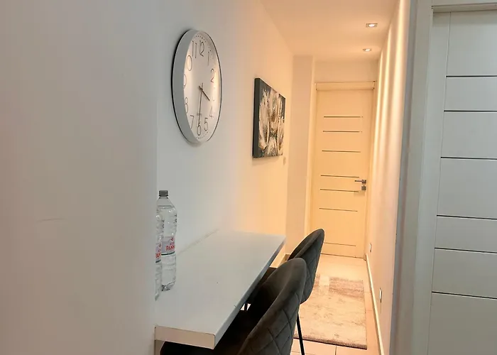 公寓 Modern With Private Entrance