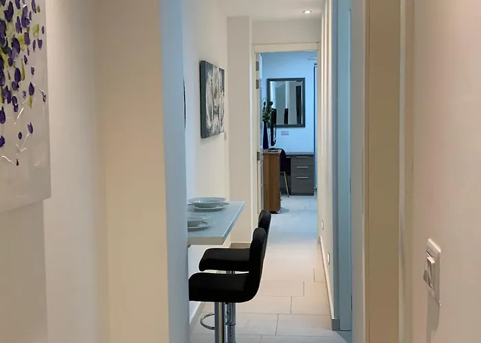 公寓 Modern With Private Entrance